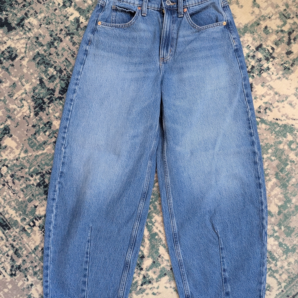 Universal Thread Light Blue Boyfriend Jeans